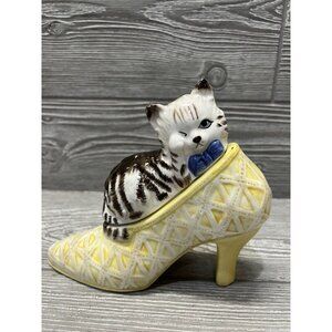 Seymore Mann Timeless Traditions Kitten  Cat in High Heel Shoe Trinket Box 2001